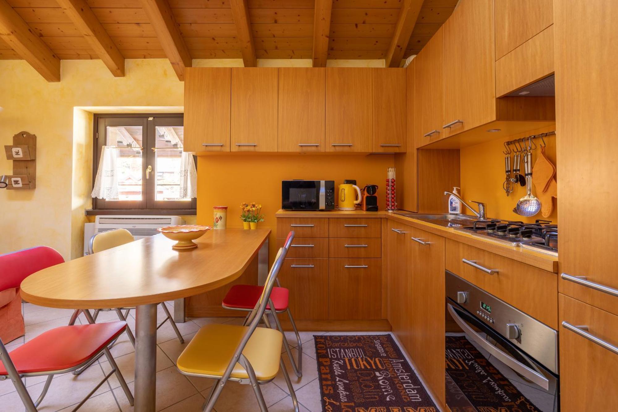 Apartment By The Ferry - Menaggio Bagian luar foto