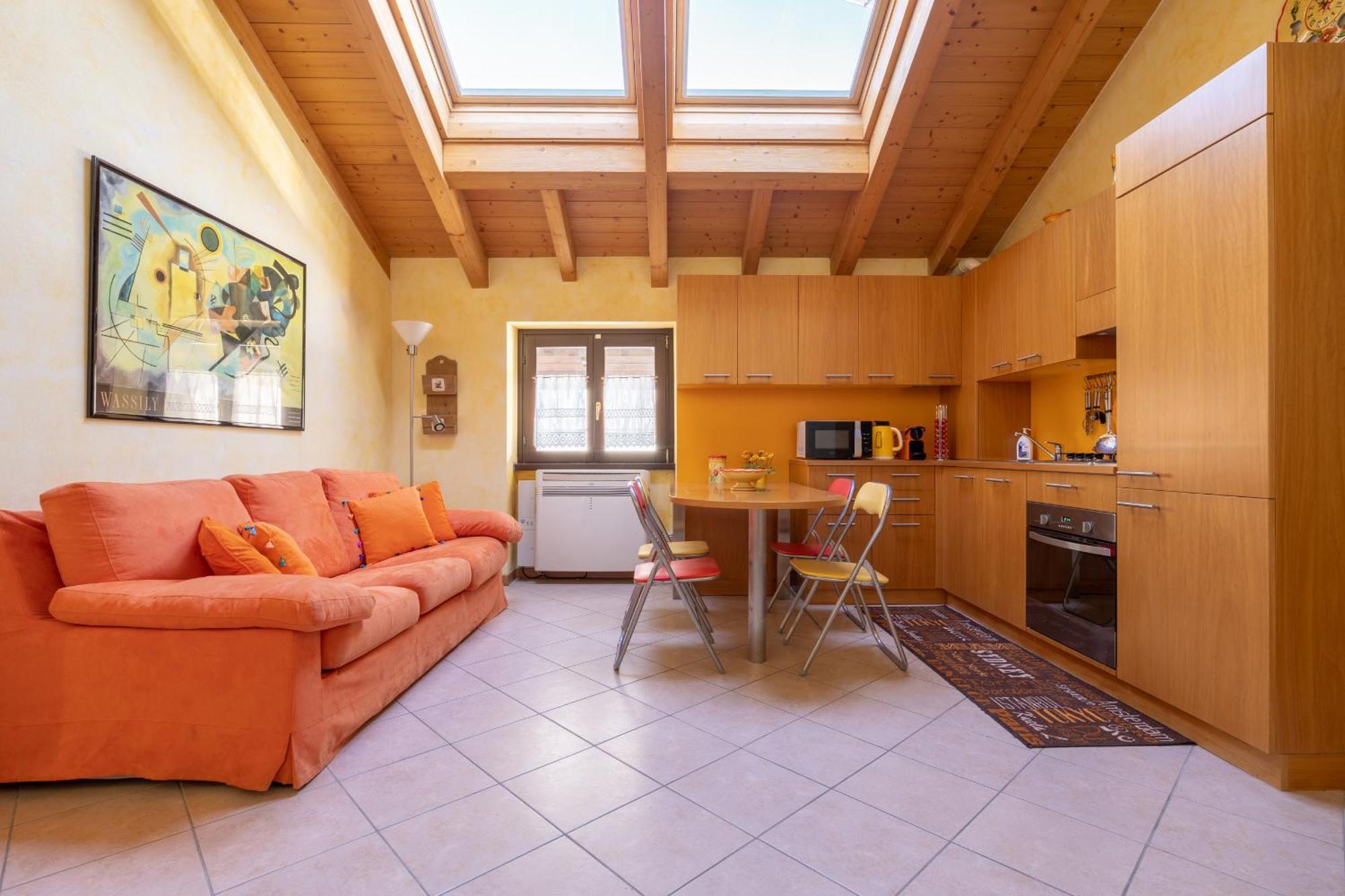 Apartment By The Ferry - Menaggio Bagian luar foto